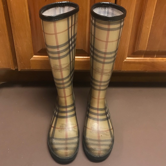 Burberry Rainboot - Picture 1 of 5